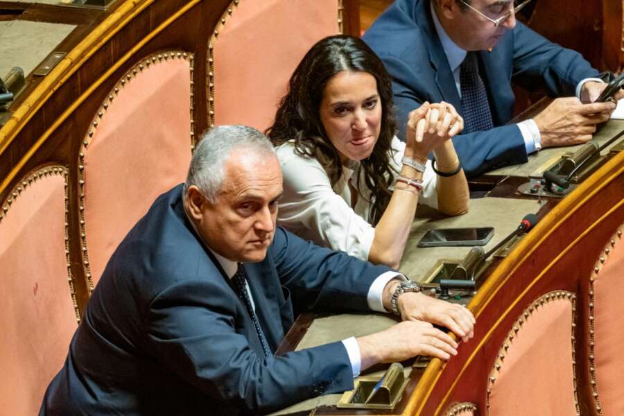 Lotito caos garantito, Forza Italia manda sotto il Governo: Mes e Pnrr, i guai vengono dall’interno