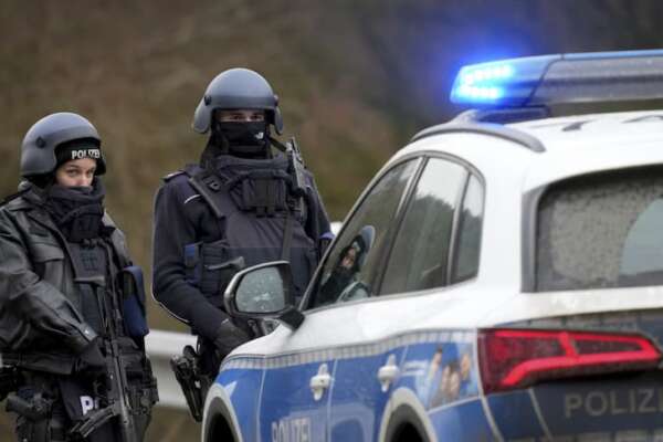 Attentato in Germania: cacciatore apre il fuoco nel Baden-Württemberg, diversi morti e feriti