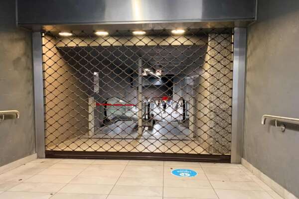 Sciopero 2 dicembre, lo stop annunciato di 24 ore: cosa succede per treni, metro e aerei