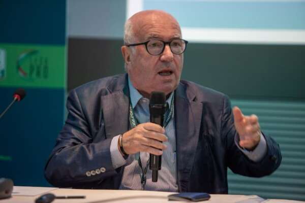 È morto l’ex Presidente della Figc Carlo Tavecchio
