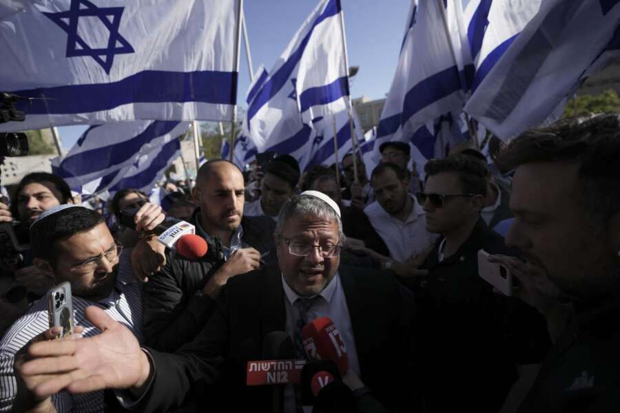 La provocazione di Ben Gvir, il ministro israeliano a sorpresa sulla Spianata delle Mosche: tensione con la Palestina