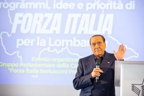 Ecco come Berlusconi vuole il partito unico: il modello del Grand Old Party