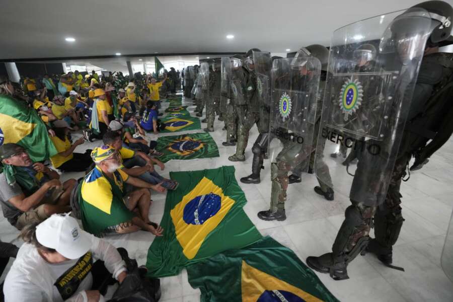 Cosa sta succedendo in Brasile, dall’assalto ai palazzi istituzionali alle decisioni della Corte Suprema