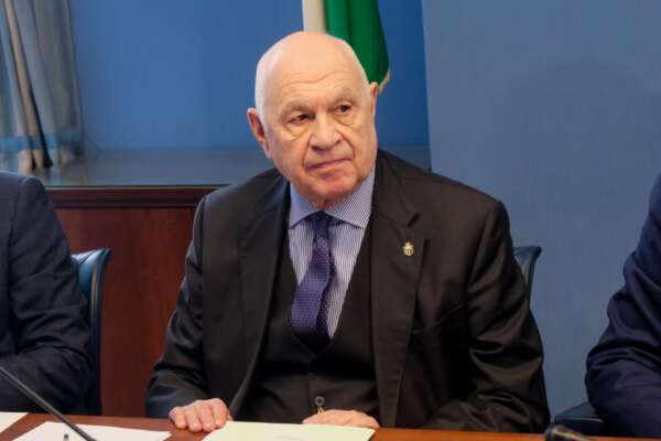 Come funzionano le intercettazioni e perché vanno limitate: i giustizialisti non leggono la Cassazione