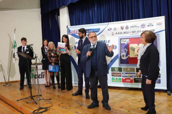 Premio Domenico De Stefano, riconoscimenti a Ciambriello, don Patriciello e alla memoria di Cerciello Rega