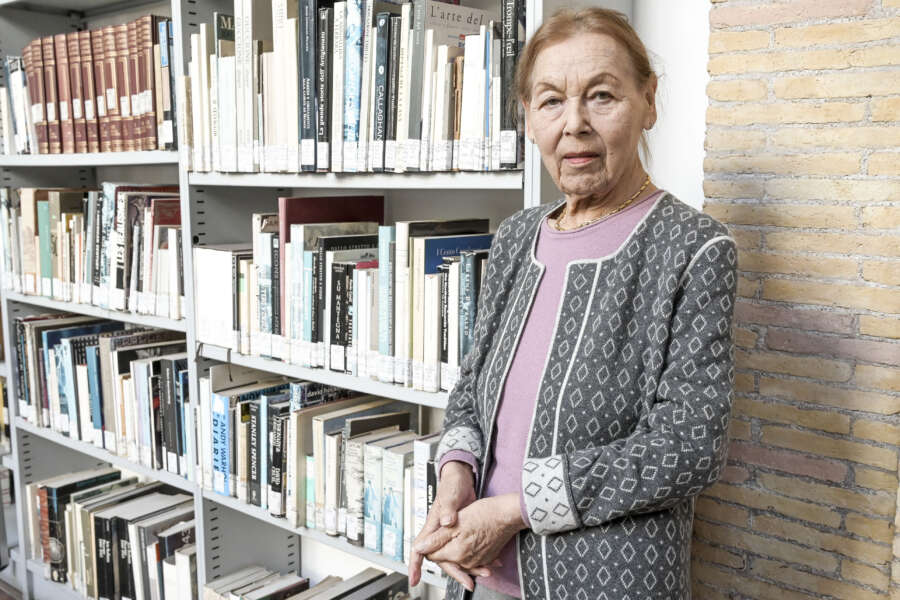 Intervista a Edith Bruck: “Ora attaccano i migranti, poi toccherà agli ebrei”