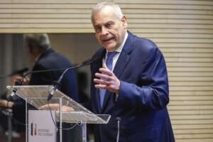 Il governo Meloni tratta in segreto con i terroristi, l’Italia si sottomette alla Libia Il governo Meloni tratta in segreto con i terroristi, l’Italia si sottomette alla Libia