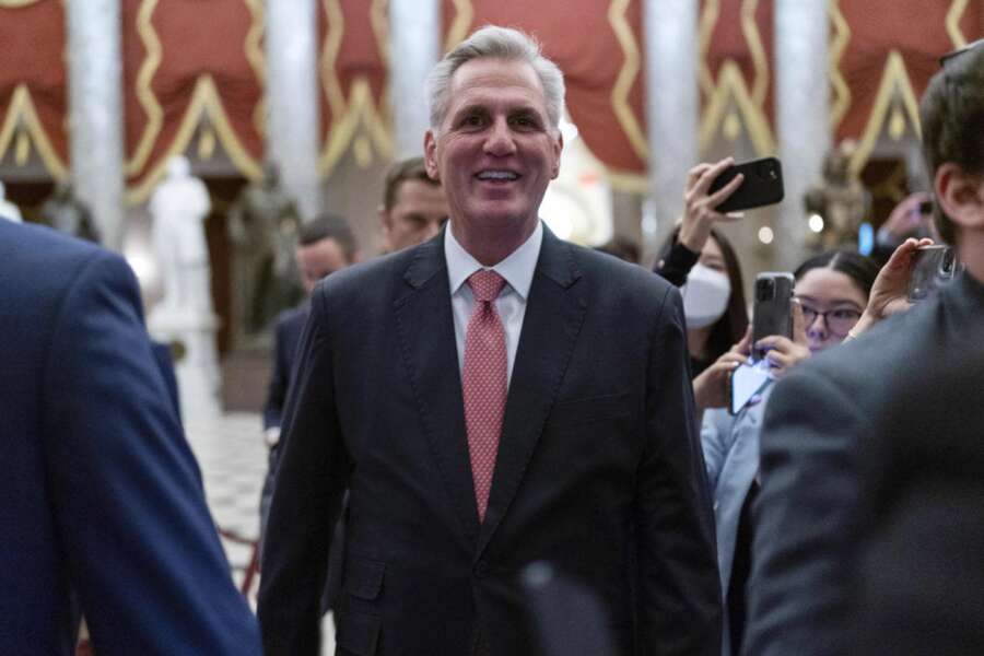 McCarthy eletto speaker della Camera alla 15esima votazione, lo psicodramma e la deriva dei repubblicani Usa