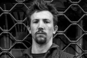 Andy Rocchelli, la morte del fotoreporter nel Donbass alla Corte penale dell’Aja: “Crimine di guerra su cui si stende l’oblio” Andy Rocchelli, la morte del fotoreporter nel Donbass alla Corte penale dell’Aja: “Crimine di guerra su cui si stende l’oblio”