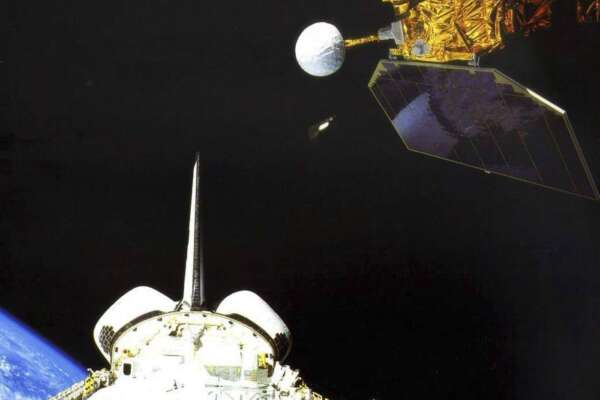 Satellite Nasa in caduta verso la Terra, Erbs ha orbitato per 38 anni: ecco cosa succederà