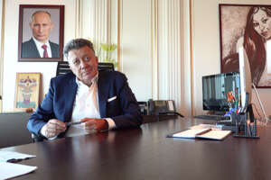 Chi è Lanfranco Cirillo, l’architetto delle ville di Putin e degli oligarchi è latitante: “Mi accusano ma nascondono le carte”