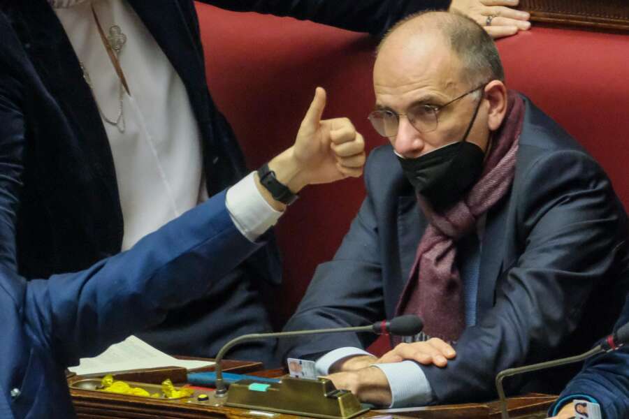 Letta tra Strasburgo e Bruxelles, il segretario PD verso l’addio a Montecitorio: poltrona di peso o nuovo distacco dalla politica