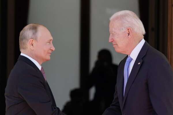 “Americani, lasciate subito la Russia”: l’invito dell’ambasciata USA a Mosca