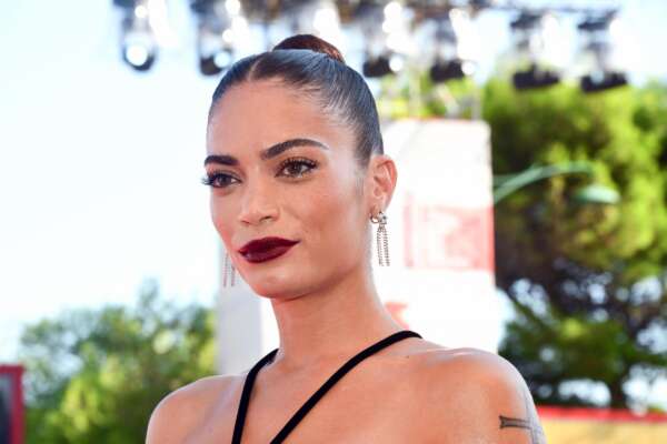 Chi è Elodie, e a chi è dedicata ‘Due’ la canzone di Sanremo: “Una relazione finita male, diversa da come appare”