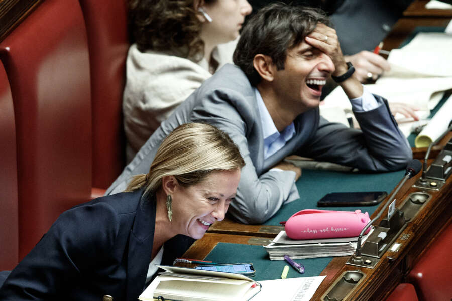 Foto Roberto Monaldo / LaPresse 15-09-2022 Roma (Italia)  Politica Camera dei Deputati – Dl Aiuti bis Nella foto Giorgia Meloni e Giovanni Donzelli durante il voto degli emendamenti  15-09-2022 Roma (Italy)   Chamber of Deputies – Law Decree on urgent measures relating to energy, water emergency, social and industrial policies In the pic Giorgia Meloni, Giovanni Donzelli