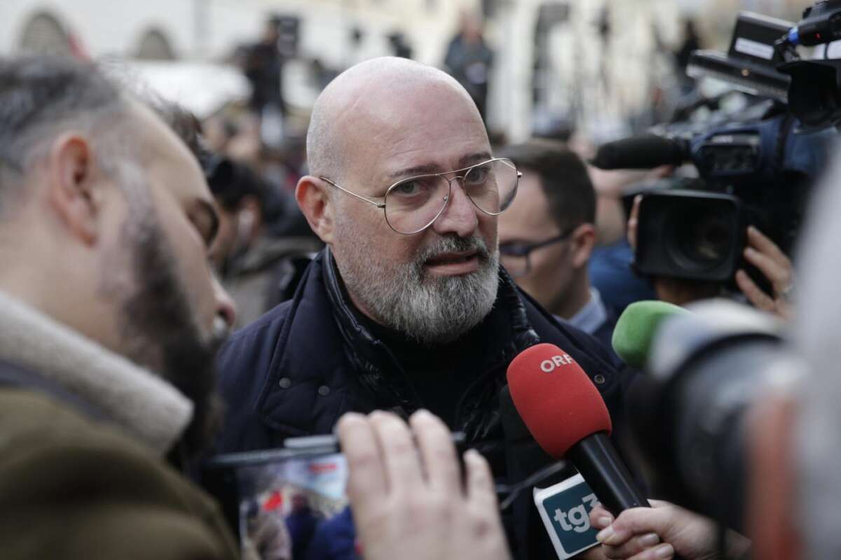 Sondaggio SWG premia il PD, i Dem invertono la rotta ma anche Meloni sale: sulle primarie Bonaccini “il più adeguato” per la segreteria