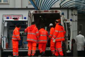 Cade dal carro di Carnevale e muore: Angelo ritrovato in una pozza di sangue a 17 anni