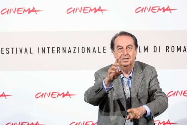 È morto Maurizio Scaparro: addio al critico, regista e direttore artistico gigante del teatro