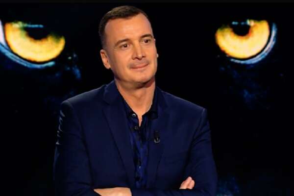 Casalino: “I giochini di mio padre per scoprire la mia omosessualità, essere gay non è un vizio”. Poi la gaffe su Madame Bovary…