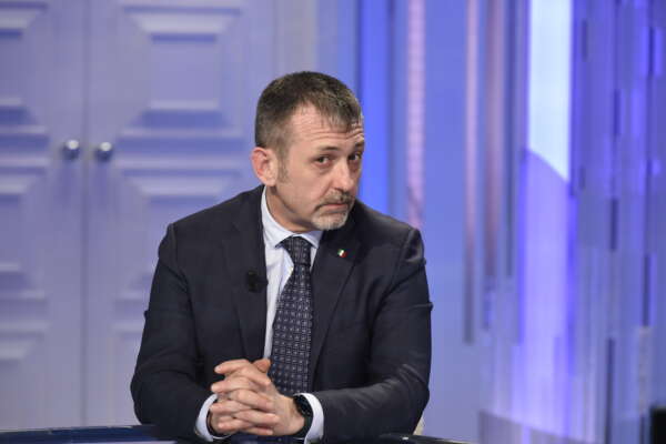 Delmastro non deve dimettersi. Non ha avuto alcun ruolo nell’episodio. Dalla sinistra sensazionalismo giustizialista