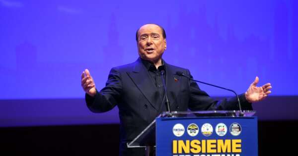 Por que Silvio Berlusconi foi absolvido no julgamento de Ruby Der?