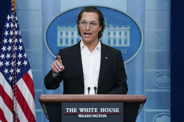 Matthew McConaughey si prepara per la Casa Bianca: per i media Usa “è già pronto”