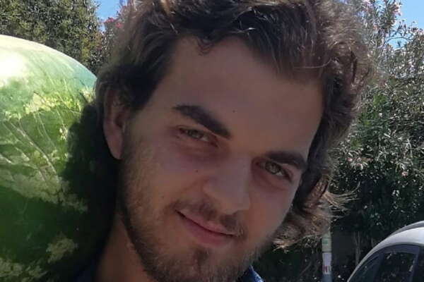 Ucciso a coltellate in casa, caccia al killer di Pierpaolo: “Hanno cenato assieme, poi la lite e l’omicidio”