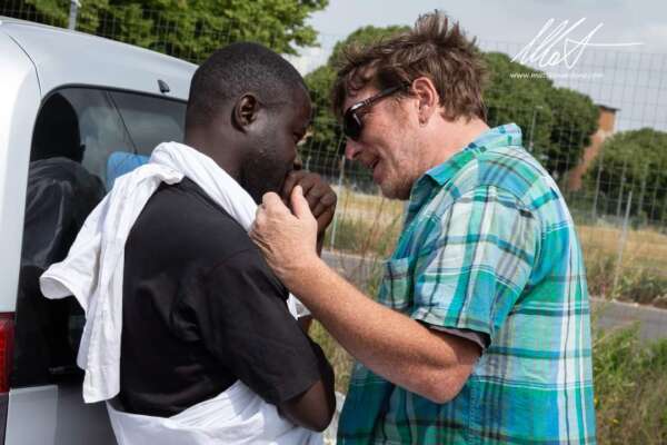 “Migranti e poveri nel mirino, via anche le tende”, intervista ad Andrea Costa di Baobab Experience “Migranti e poveri nel mirino, via anche le tende”, intervista ad Andrea Costa di Baobab Experience