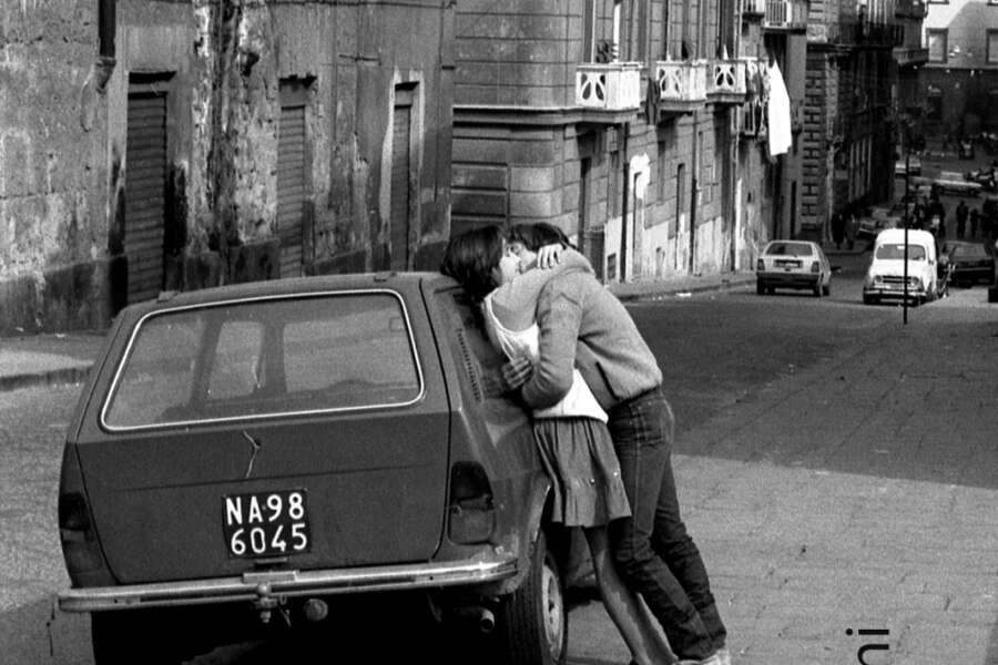 San Valentino a Napoli nella foto icona: in mostra “I Fidanzatini di Guido Giannini”