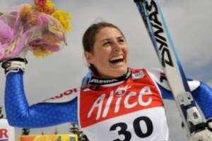 Addio alla sciatrice Elena Franchini: la malattia, l’infortunio e la recidiva. Pochi giorni fa la dedica di Sofia Goggia