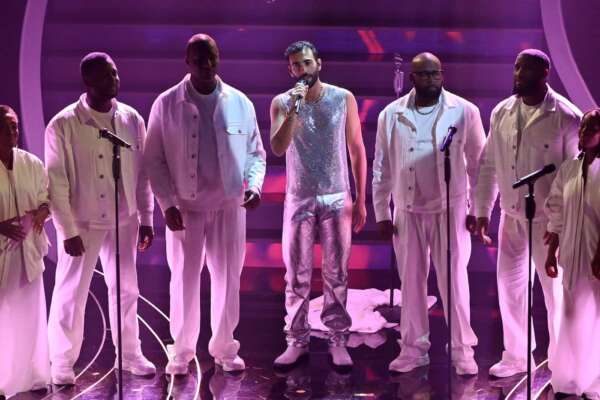 Sanremo 2023, la classifica della quarta serata: Mengoni vince la sfida delle cover e rimane in testa