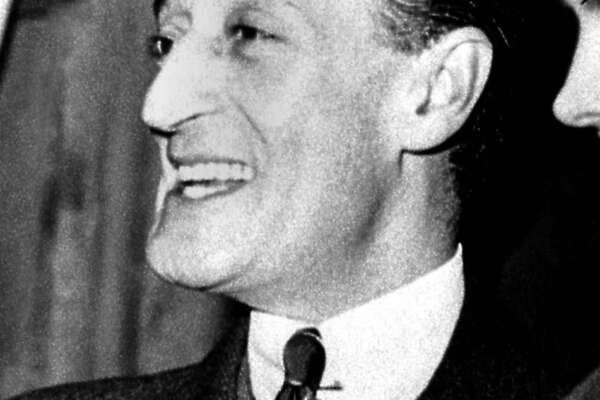 Il giorno del Pincipe della Risata, 125 anni fa nasceva il grande Totò