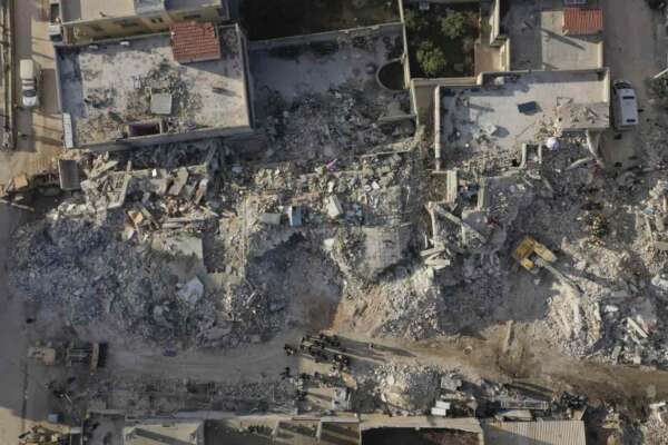 Terremoto in Turchia, perché Istanbul rischia il “big One”: la faglia a 20 chilometri e gli spostamenti fino a 10 metri