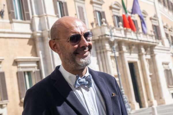 Maternità surrogata, Simone Pillon: “Utero in affitto da perseguire in Italia come la pedofilia”