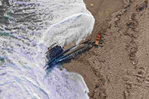 “Un bimbo di tre anni mi è morto tra le braccia”, il racconto della strage di Cutro di un pescatore “Un bimbo di tre anni mi è morto tra le braccia”, il racconto della strage di Cutro di un pescatore