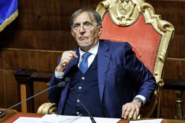 La Russa riscrive la storia sull’attacco di via Rasella: “Partigiani uccisero musicisti pensionati, non nazisti”