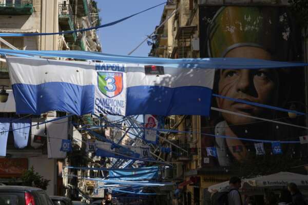 Festa scudetto Napoli, la data, la prenotazione online e le polemiche: “Un palco in ogni Municipalità”