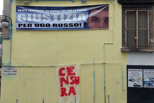 Omicidio Ugo Russo, murale rimosso: in piazzetta Parrocchiella si rivede lo Stato ma “la censura non ci ferma”