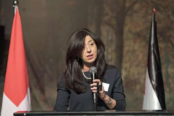 Intervista a Abeer Odeh: “Una terza intifada? I palestinesi sono stanchi di vivere sotto apartheid” Intervista a Abeer Odeh: “Una terza intifada? I palestinesi sono stanchi di vivere sotto apartheid”