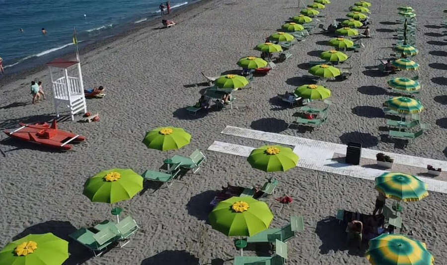 “Far chiudere migliaia di balneari è atto barbaro e mafioso”, lo sfogo di un concessionario