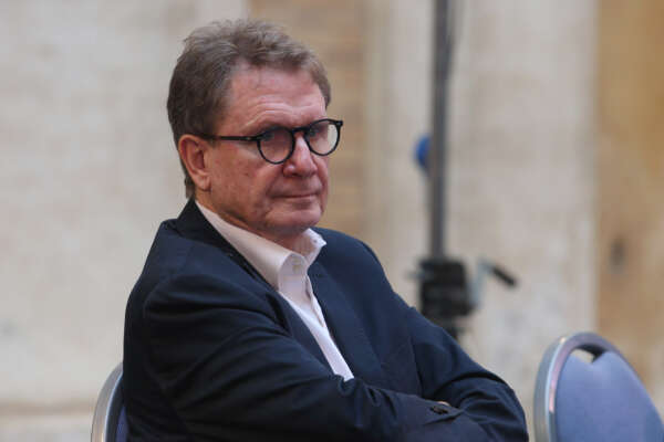 Intervista a Lucio Caracciolo: “Guerra totale o mollare Kiev, siamo all’alternativa del diavolo”