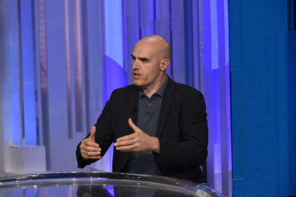 “C’è tutto un mondo che odia l’America e vuole stare con Russia e Cina”, intervista a Dario Fabbri