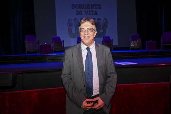 “L’antisemitismo va combattuto, non nuoce solo agli ebrei”, intervista ad Alon Bar “L’antisemitismo va combattuto, non nuoce solo agli ebrei”, intervista ad Alon Bar