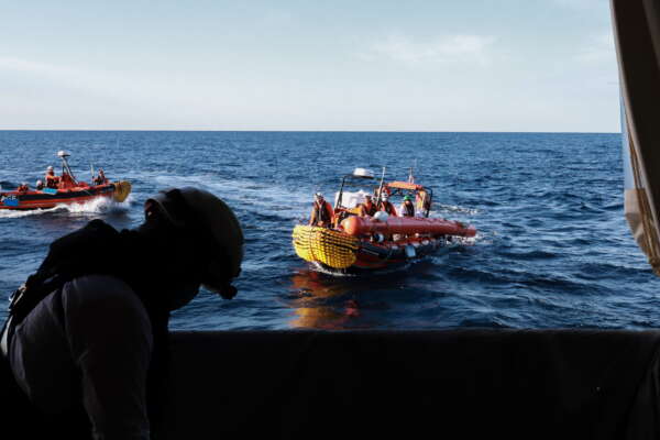 Migranti deportati o affogati, Italia complice della mattanza nel mare tunisino