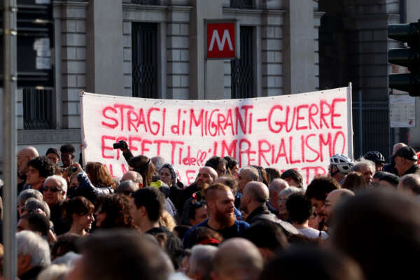 Chi sono i veri trafficanti di esseri umani