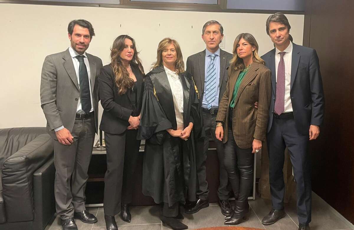 Avvocati Napoli, tre vicepresidenti dopo la staffetta alla guida: nel Consiglio forense più poltrone di Camera e Senato