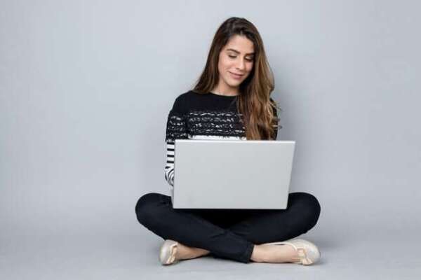 Genitori e social, il bisogno di sopravvivere