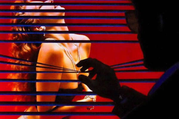 DALLA LOCANDINA DEL FILM: “OMICIDIO A LUCI ROSSE” DALLA LOCANDINA DEL FILM: “OMICIDIO A LUCI ROSSE”