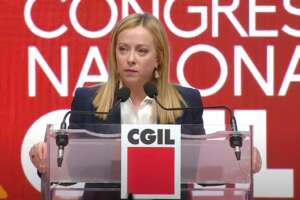 Congresso Cgil, la prima volta di Meloni tra le contestazioni: “Contro salari fermi serve crescita, il reddito di cittadinanza ha fallito”