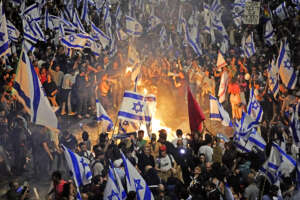 Perché gli israeliani protestano contro la riforma della giustizia di Netanyahu